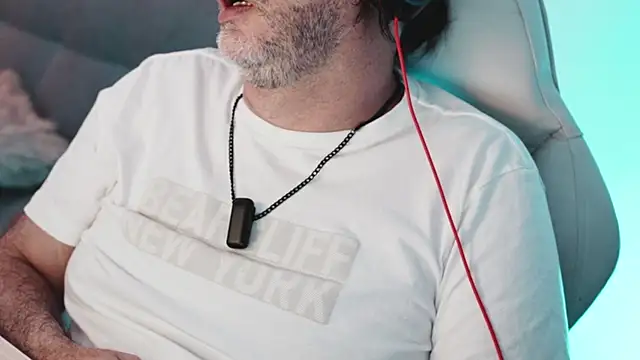 Snapshot of Sanders_White chatting on 02.23.25 Sanders White online show from 02.23.25