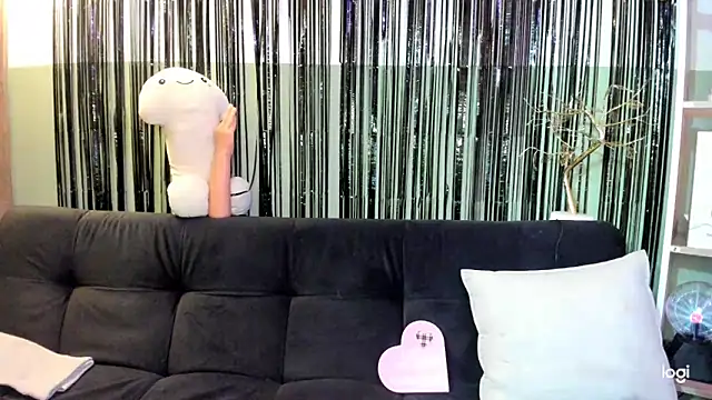 lilly sweett online show from 02.20.26