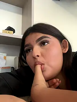 Snapshot of Lia_sexx chatting on 11.15.25 Lia sexx online show from 11.15.25