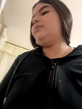 Snapshot of Lia_sexx chatting on 11.29.25 Lia sexx online show from 11.29.25