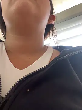 Snapshot of Lia_sexx chatting on 12.22.25 Lia sexx online show from 12.22.25