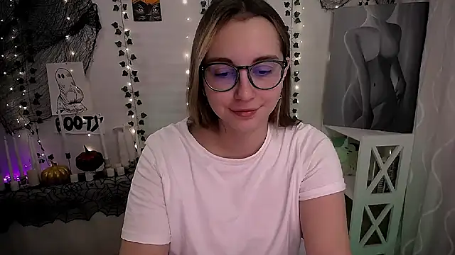 SweetPrincess  online show from 11.04.25