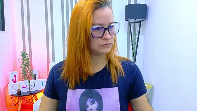 Britney taylor  online show from 11.12.25