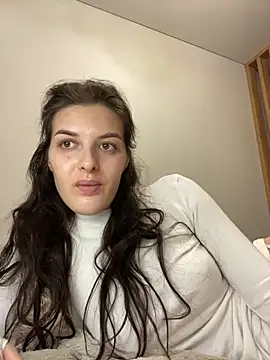 Snapshot of little_belucci chatting on 11.18.25 little belucci online show from 11.18.25