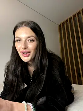 Snapshot of little_belucci chatting on 11.22.25 little belucci online show from 11.22.25