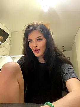 Snapshot of little_belucci chatting on 12.15.25 little belucci online show from 12.15.25