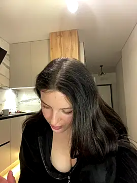 Snapshot of little_belucci chatting on 12.16.25 little belucci online show from 12.16.25