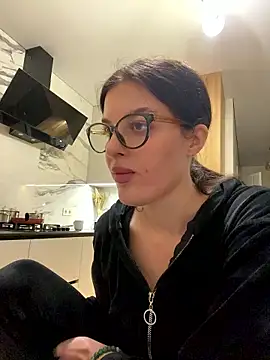Snapshot of little_belucci chatting on 01.05.26 little belucci online show from 01.05.26