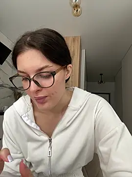 Snapshot of little_belucci chatting on 01.09.26 little belucci online show from 01.09.26