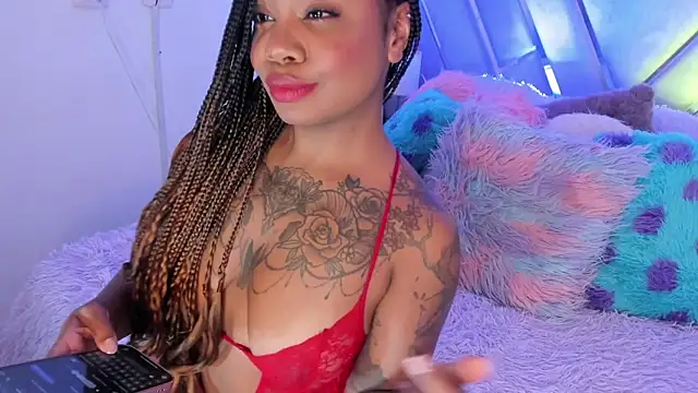 Snapshot of tarawilsonn chatting on 12.05.24 tarawilsonn online show from 12.05.24