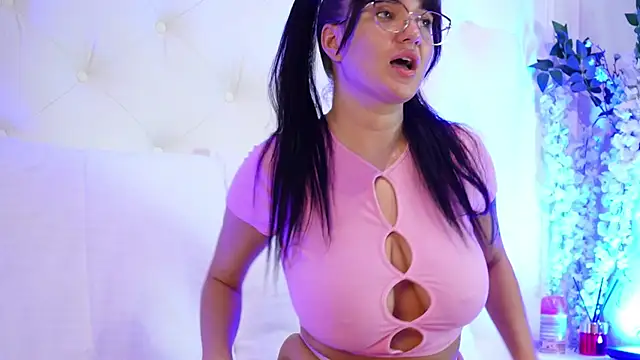 NadiaKeyss online show from 06.30.26