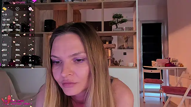 Snapshot of _alleyesonme_ chatting on 03.21.25  alleyesonme  online show from 03.21.25