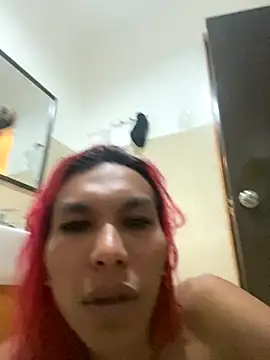 Snapshot of DirtyJudi chatting on 11.17.25 DirtyJudi online show from 11.17.25