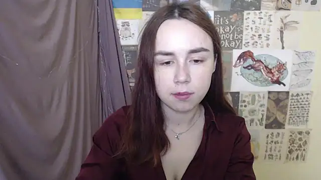 Snapshot of VeryVeryVeryShy_ chatting on 12.04.25 VeryVeryVeryShy online show from 12.04.25