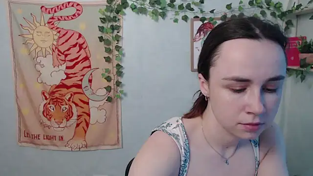 VeryVeryVeryShy  online show from 05.21.26