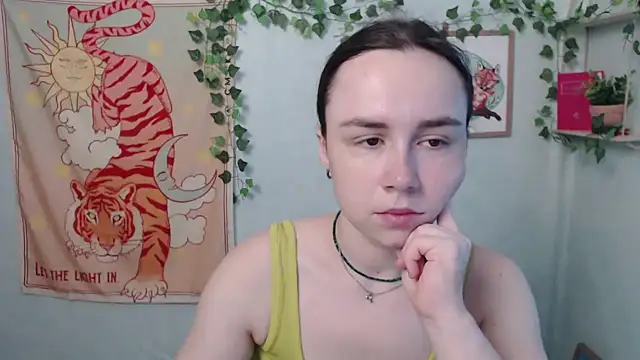 VeryVeryVeryShy  online show from 07.03.26