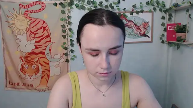 VeryVeryVeryShy  online show from 07.22.26