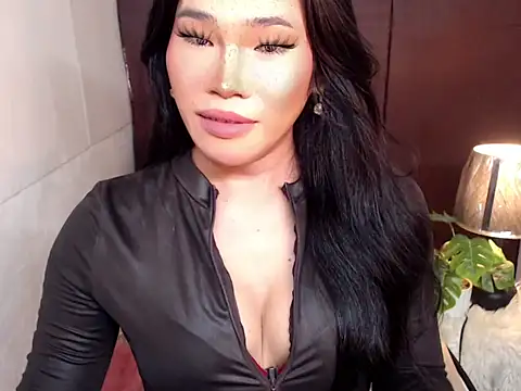 Ur Fantastic Lina online show from 04.12.26