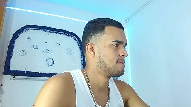 Snapshot of Bigcock_21cm_ chatting on 12.19.24 Bigcock 21cm  online show from 12.19.24