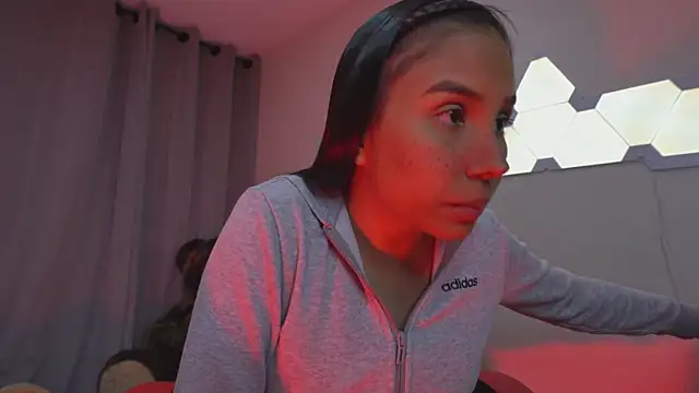 Dubois Amy online show from 02.20.25