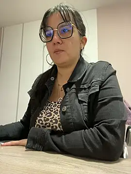 SWEETLILY18 online show from 02.20.25