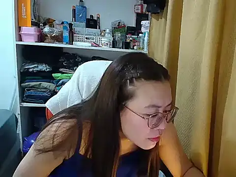 crizzybel online show from 12.18.25