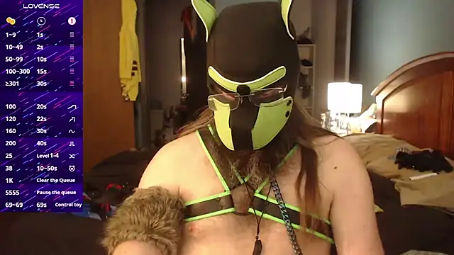 Snapshot of kinkywolf429 chatting on 10.28.25 kinkywolf429 online show from 10.28.25