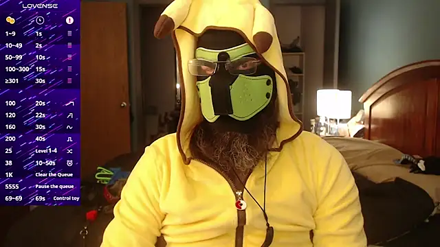 Snapshot of kinkywolf429 chatting on 10.31.25 kinkywolf429 online show from 10.31.25