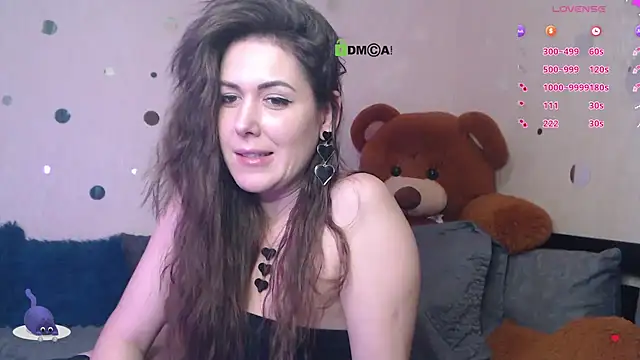 Snapshot of GENTLY--EVIL chatting on 02.13.25 GENTLY--EVIL online show from 02.13.25