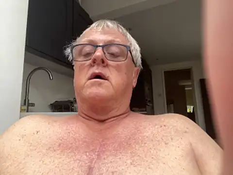 Snapshot of bigbadjon69 chatting on 05.29.26 bigbadjon69 online show from 05.29.26
