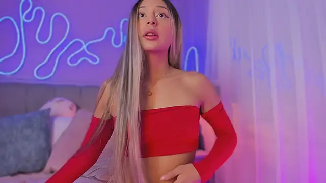 Snapshot of Sofly_s chatting on 10.27.25 Sofly s online show from 10.27.25