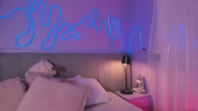 Sofly s online show from 12.15.25