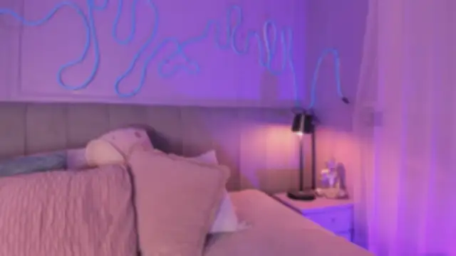 Sofly s online show from 12.17.25