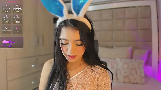 Victoria adaams online show from 10.20.25