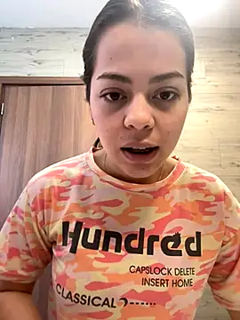 Snapshot of barbara_tv chatting on 10.12.25 barbara tv online show from 10.12.25