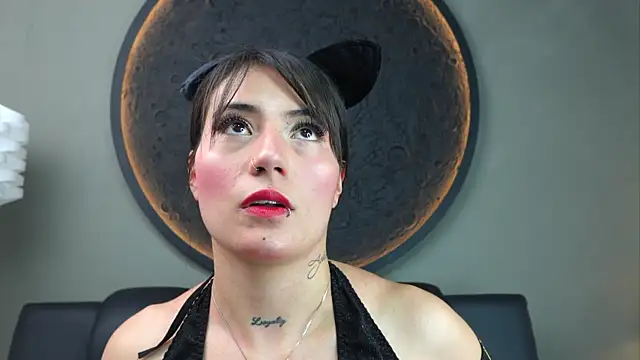 miss sharlotte18 online show from 10.27.25