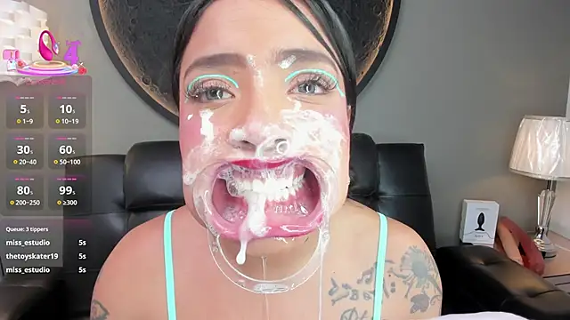 miss vaiolette online show from 02.27.25