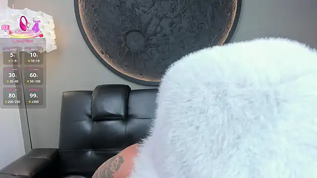 miss vaiolette online show from 03.18.25