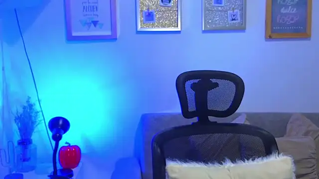 annylouis online show from 11.05.25