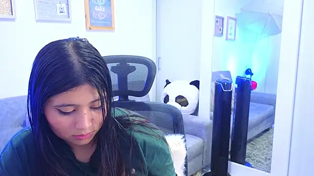 annylouis online show from 11.15.25