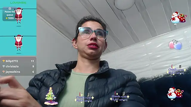 Snapshot of Eva-Williams chatting on 12.15.24 Eva-Williams online show from 12.15.24