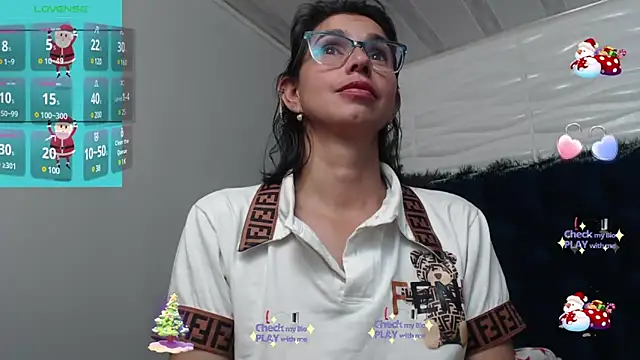 Snapshot of Eva-Williams chatting on 12.26.24 Eva-Williams online show from 12.26.24