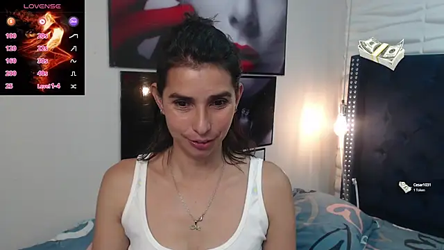 Snapshot of Eva-Williams chatting on 02.04.25 Eva-Williams online show from 02.04.25