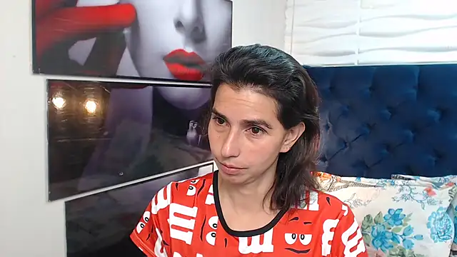 Snapshot of Eva-Williams chatting on 02.14.25 Eva-Williams online show from 02.14.25