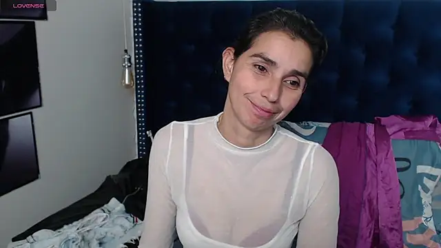 Snapshot of Eva-Williams chatting on 02.24.25 Eva-Williams online show from 02.24.25