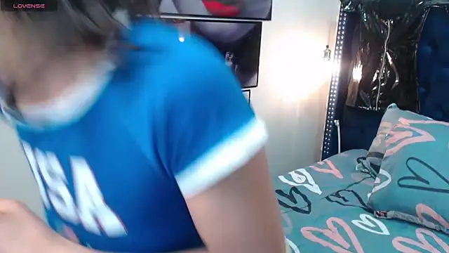 Snapshot of Eva-Williams chatting on 02.28.25 Eva-Williams online show from 02.28.25