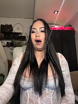 BigDominaMia online show from 10.20.25