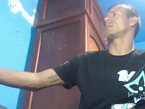 Snapshot of couplepregnantdick20 chatting on 03.05.25 couplepregnantdick20 online show from 03.05.25