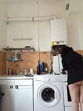 Snapshot of callmelouve chatting on 11.28.25 callmelouve online show from 11.28.25