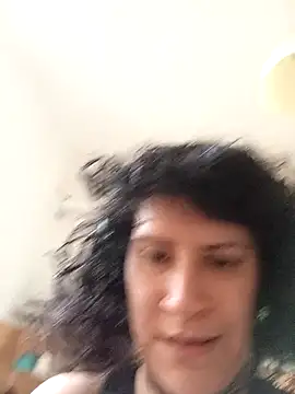 Snapshot of callmelouve chatting on 12.05.25 callmelouve online show from 12.05.25